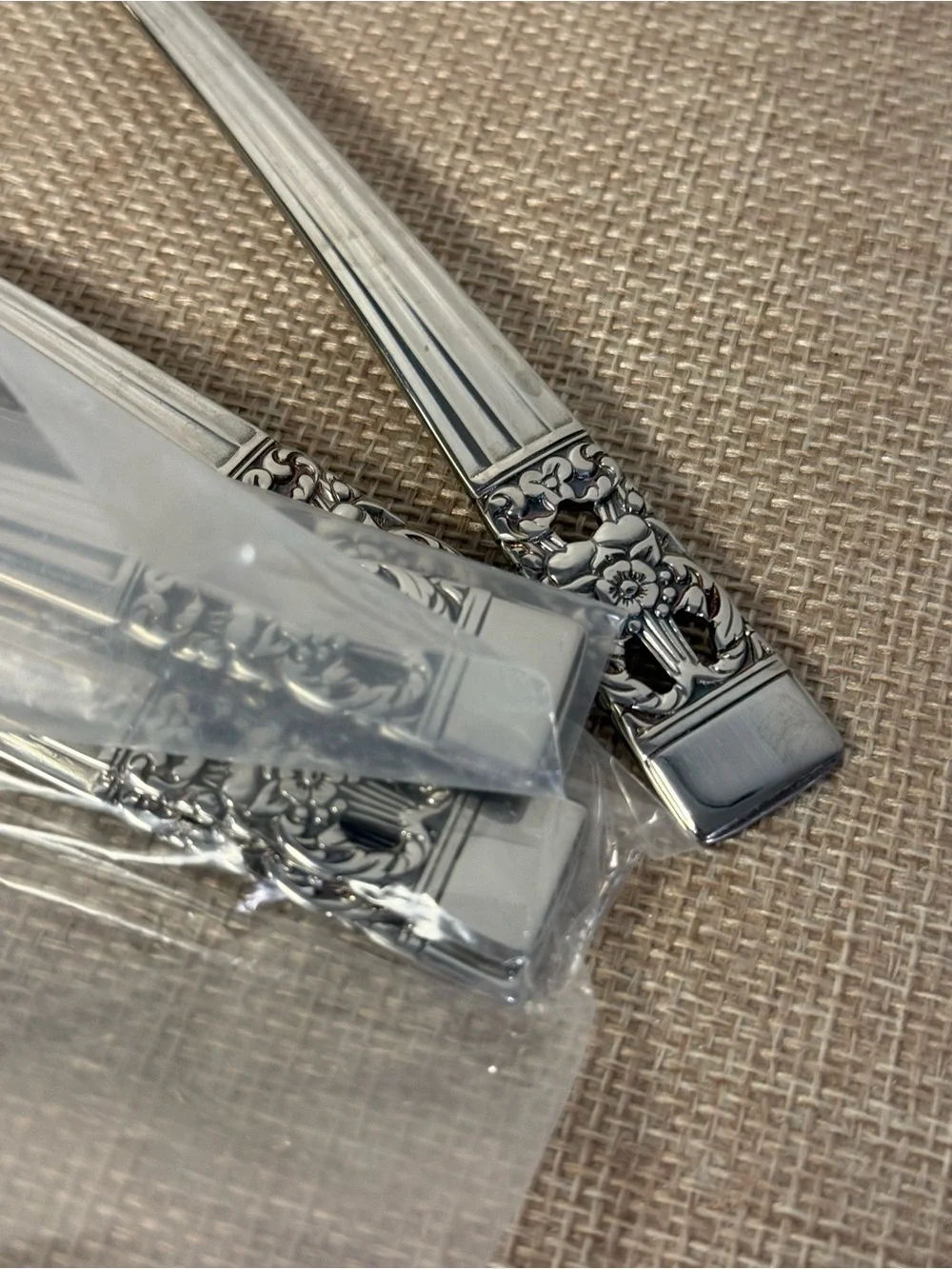 Oneida Coronation Stainless Serving Spoon Lot of 5 Pieces (3 sealed) 8.25”